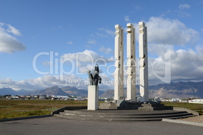 Denkmal bei Höfn, Island