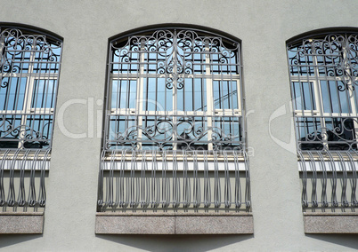 windows of building with grid