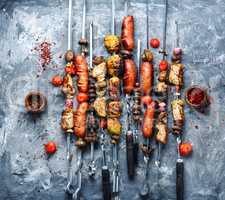 Grilled vegetables, meat and sausage