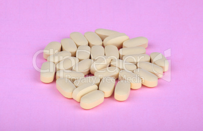 hiv therapy efavirenz on pink background