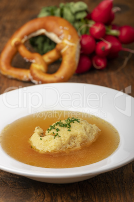 Griesnockerlsuppe