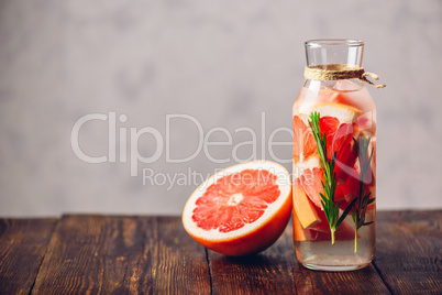 Detox Water with Grapefruit and Rosemary.