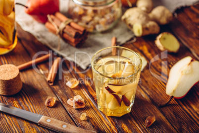 Water Infused with Pear, Cinnamon and Ginger.