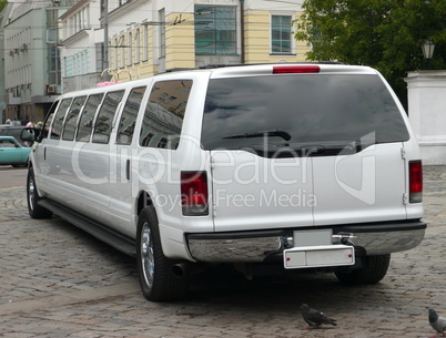 white Wedding limousine
