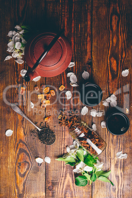 Tea with Flowers and Condiment.