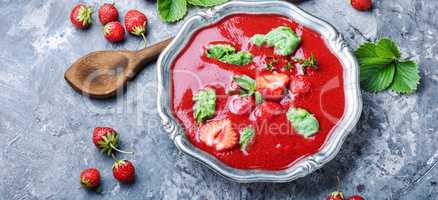 Summer strawberry soup