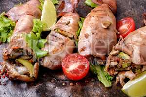 Grilled squid with vegetables