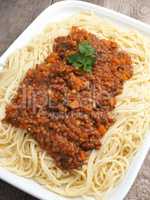 Vegetarische Bolognese mit Linsen auf Spaghetti