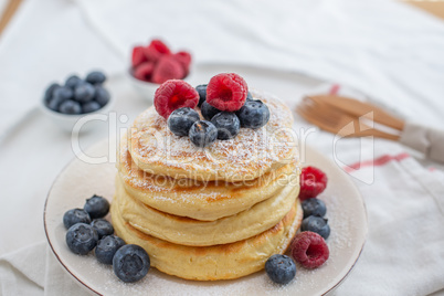 Pancakes mit Beeren