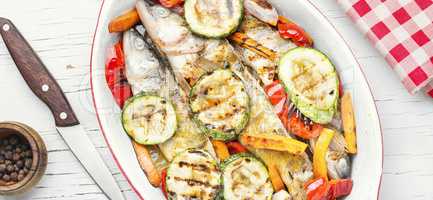 Grilled fish with vegetable