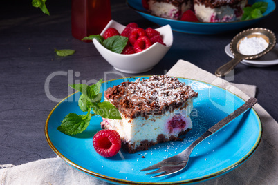 cheesecake with raspberries mascarpone and chocolate