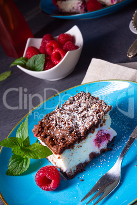 cheesecake with raspberries mascarpone and chocolate