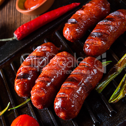 Chili chorizo ??sausage with tomato bruschetta