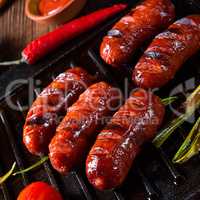 Chili chorizo ??sausage with tomato bruschetta