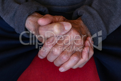 hands of an old man