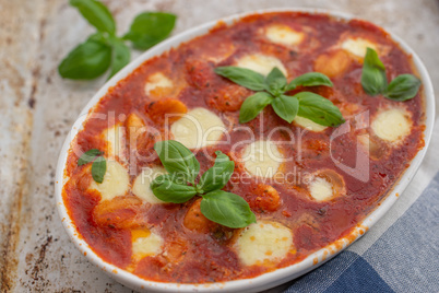 Überbackene Gnocchi mit Tomatensauce