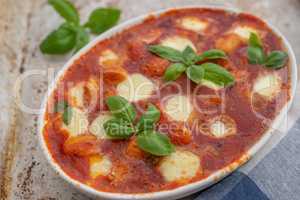 Überbackene Gnocchi mit Tomatensauce