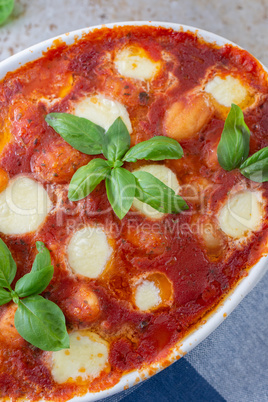 Überbackene Gnocchi mit Tomatensauce