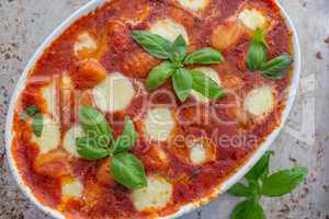 Überbackene Gnocchi mit Tomatensauce