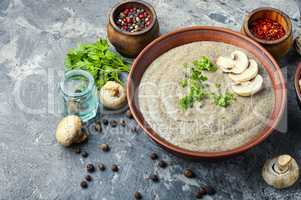 Creamy mushroom soup