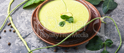 Fresh vigna soup in bowl