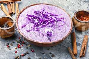 Red cabbage soup