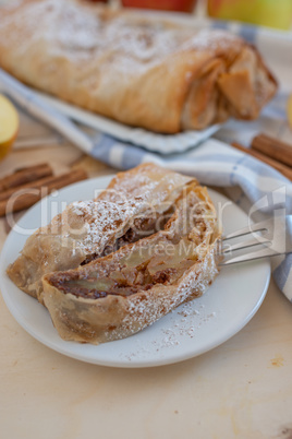 Apfelstrudel