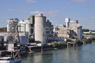 Industrie bei Mainz