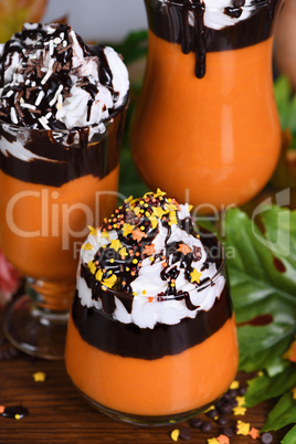 Pumpkin chocolate beverage