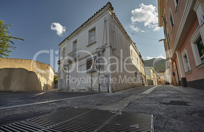 The small house in the middle of the alley