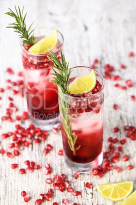 cocktail Pomegranate with lime