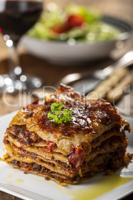 Lasagne auf einem Teller