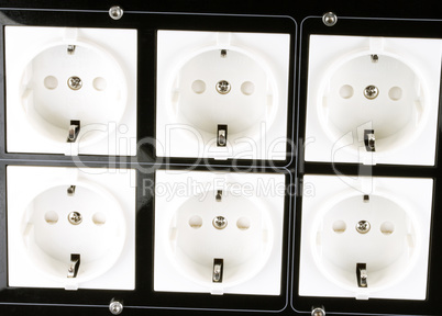 Many Wall Outlet