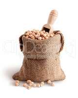 Sack with chickpeas and scoop