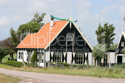 kleines Bauernhaus   little  farmhouse