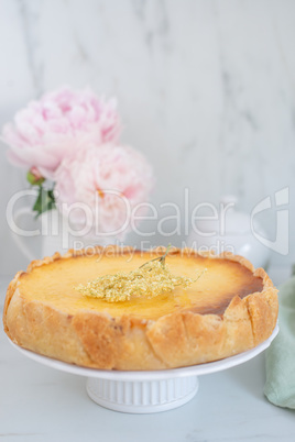 Holunderblüten Käsekuchen