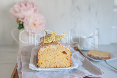 Holunderblüten Kastenkuchen