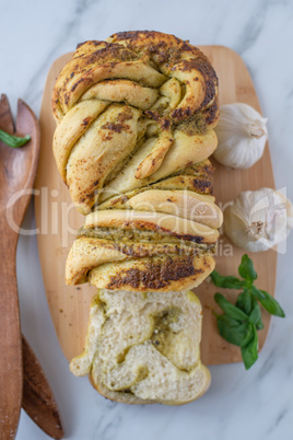 Pesto Hefe Brot