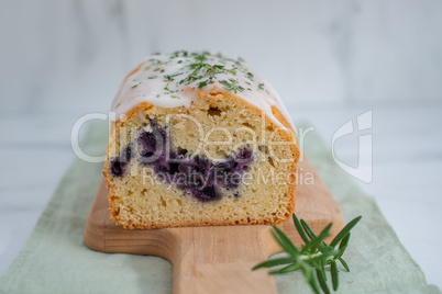 Heidelbeer Rosmarin Kuchen