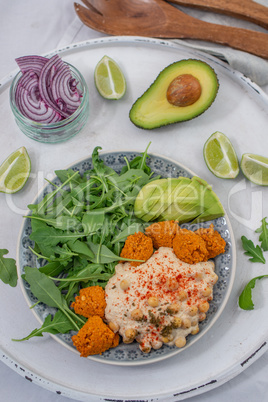 Gesunde Salat Hummus Bowl