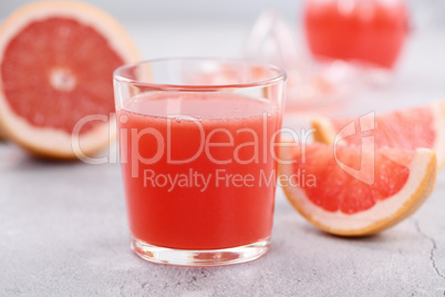 Freshly prepared grapefruit juice