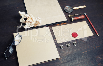 Blank kraft stationery set