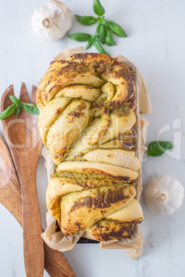 Pesto Hefe Brot