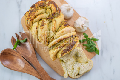 Pesto Hefe Brot