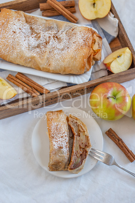 Apfelstrudel