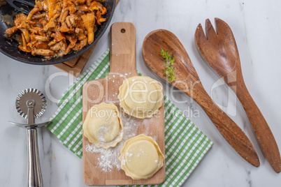 Gefüllte Maultaschen mit Pfifferlingen