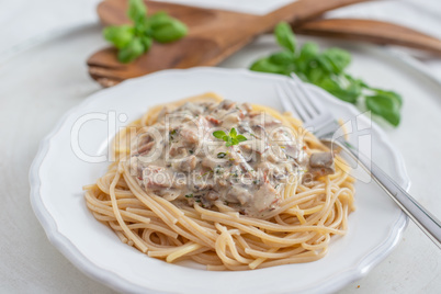 Spaghetti mit Maroni Sauce