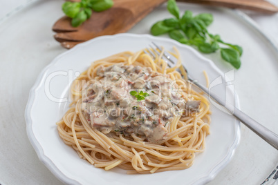 Spaghetti mit Maroni Sauce