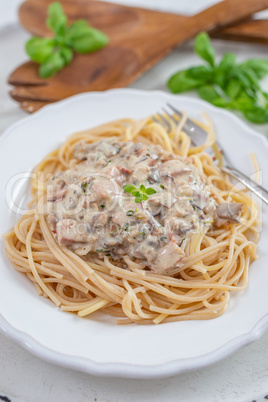 Spaghetti mit Maroni Sauce