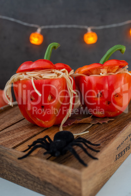 Halloween Paprika mit Spaghetti